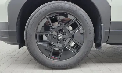 Hyundai Santafe 2025, 6763 км, за 27504.27 USD