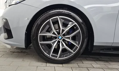 BMW 5-Series 2024, 7636 км, за 41539.35 USD