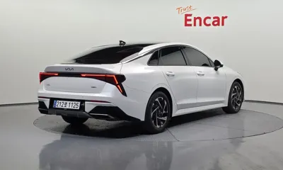Kia K5 2024, 49678 км, за 20520.92 USD
