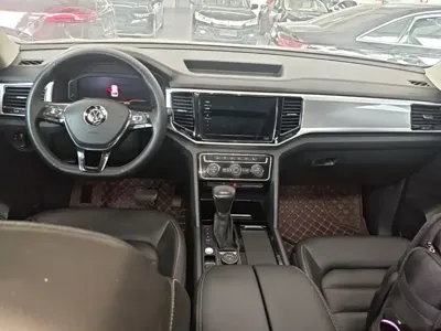 Volkswagen Teramont 2020, 79900 км, за 17667.04 USD - фото 10