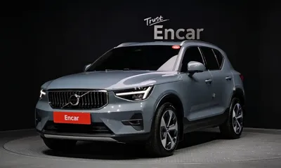 Volvo XC40 · 2023 год