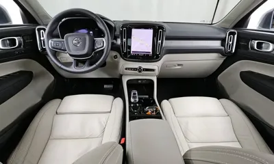 Volvo XC40 2023, 10823 км, за 24615.99 USD - фото 7