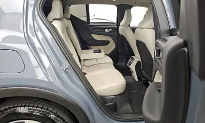 Volvo XC40 2023, 10823 км, за 24615.99 USD - фото 12