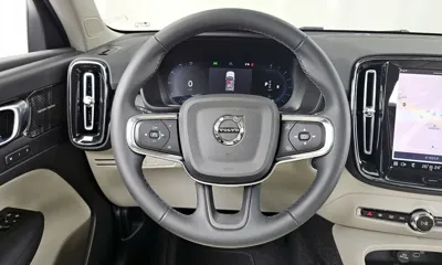 Volvo XC40 2023, 10823 км, за 24615.99 USD - фото 13