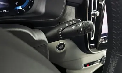 Volvo XC40 2023, 10823 км, за 24615.99 USD - фото 18