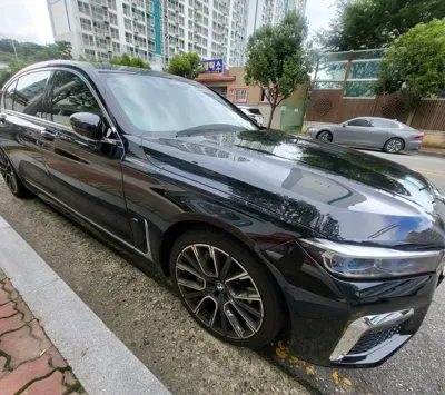 BMW 7-Series · 2022 год