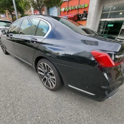 BMW 7-Series 2022, 73000 км, за 31600.37 USD