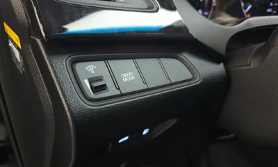 Hyundai Grandeur 2015, 106858 км, за 4857.56 USD - фото 20