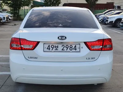 Kia Lotze 2010, 127833 км, за 2297.49 USD