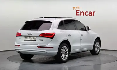 Audi Q5 2016, 116658 км, за 10437.18 USD