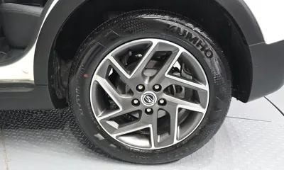 KG_Mobility_Ssangyong TIBOLI 2022, 14421 км, за 9621.01 USD - фото 21