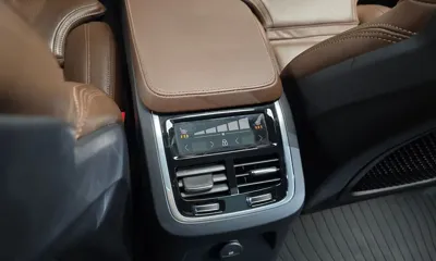 Volvo XC90 2023, 74324 км, за 40325.75 USD - фото 34