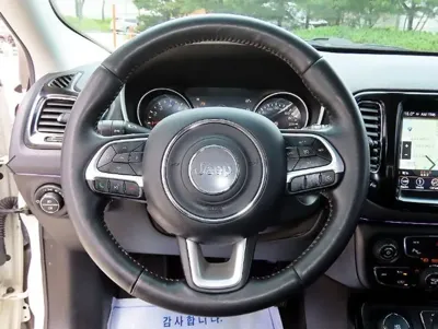 Jeep Compass 2019, 94342 км, за 6825.71 USD - фото 8