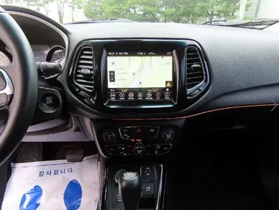Jeep Compass 2019, 94342 км, за 6825.71 USD - фото 12