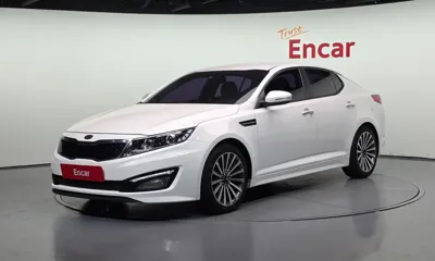 Kia K5 · 2011 год