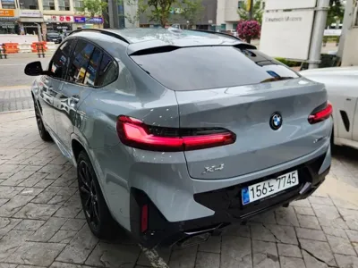 BMW X4 2025, 2200 км, за 24287.78 USD