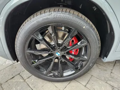 BMW X4 2025, 2200 км, за 24287.78 USD