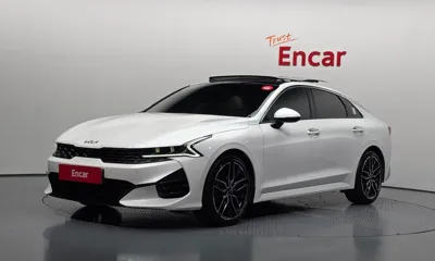 Kia K5 · 2023 год