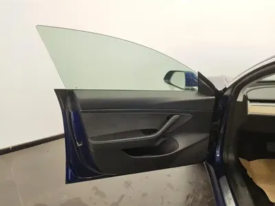 Tesla Model 3 2020, 66600 км, за 15171.23 USD - фото 7