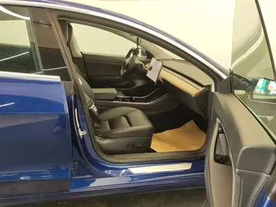 Tesla Model 3 2020, 66600 км, за 15171.23 USD - фото 8