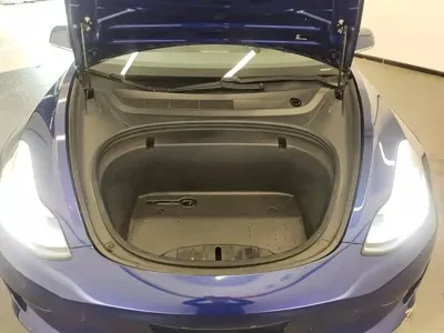 Tesla Model 3 2020, 66600 км, за 15171.23 USD - фото 10