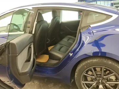 Tesla Model 3 2020, 66600 км, за 15171.23 USD - фото 11