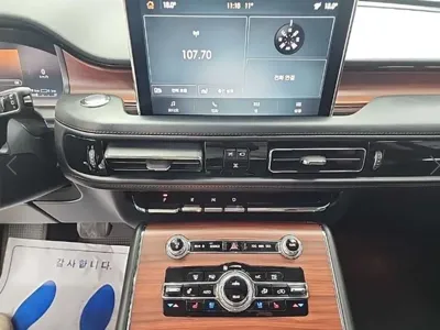Lincoln Aviator 2021, 54400 км, за 31842.14 USD - фото 10