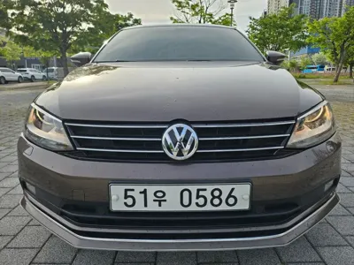 Volkswagen Jetta · 2015 год
