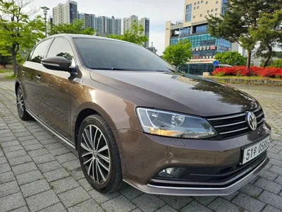 Volkswagen Jetta 2015, 109328 км, за 3057.51 USD