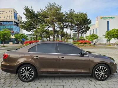 Volkswagen Jetta 2015, 109328 км, за 3057.51 USD