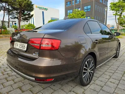 Volkswagen Jetta 2015, 109328 км, за 3057.51 USD