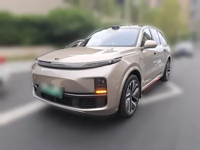 Li Auto L9 · 2022 год