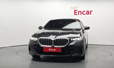 BMW 5-Series 2025, 5053 км, за 45928.36 USD