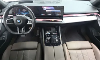 BMW 5-Series 2025, 5053 км, за 45928.36 USD - фото 7