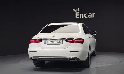 Mercedes-Benz E-Class 2023, 79630 км, за 27668.15 USD