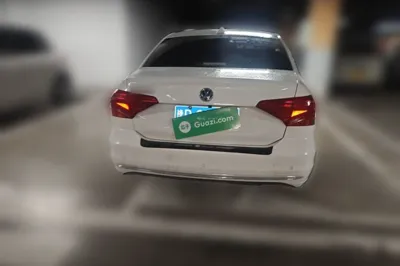 Volkswagen Jetta 2017, 81100 км, за 4078 USD