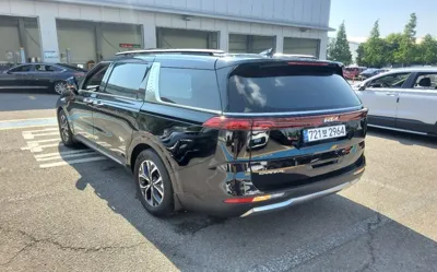 Kia Canival 2023, 59744 км, за 16404.1 USD - фото 6