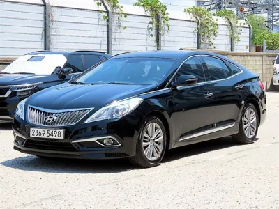 Hyundai Grandeur 2017, 153233 км, за 4923.2 USD