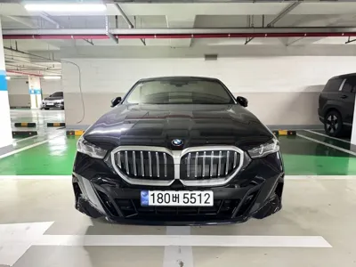 BMW 5-Series 2024, 30000 км, за 34136.83 USD