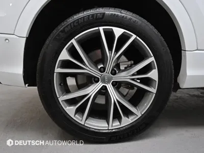 Audi Q8 2020, 74131 км, за 40629.25 USD