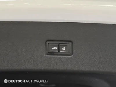 Audi Q8 2020, 74131 км, за 40629.25 USD - фото 20