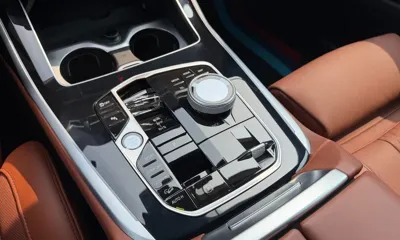 BMW X7 2024, 42380 км, за 68990.26 USD - фото 9