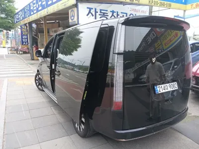 Hyundai Staria 2025, 213693 км, за 21488.56 USD