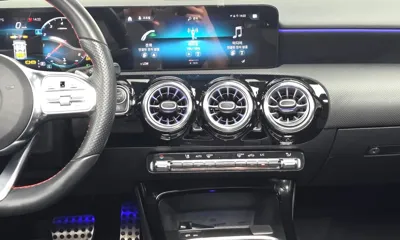 Mercedes-Benz A-Class 2023, 39061 км, за 15754.23 USD - фото 13