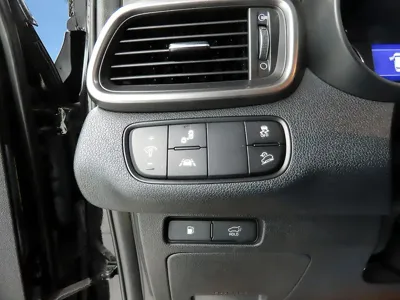 Kia Sorento 2019, 161305 км, за 9977.68 USD - фото 12