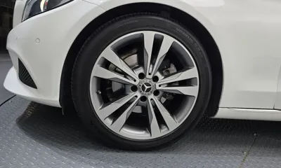Mercedes-Benz C-Class 2018, 48037 км, за 14657.99 USD