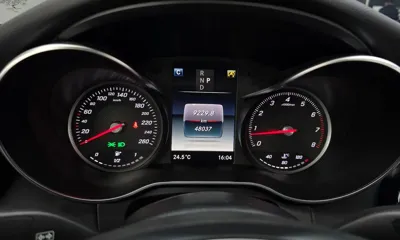 Mercedes-Benz C-Class 2018, 48037 км, за 14657.99 USD - фото 8
