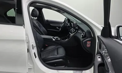 Mercedes-Benz C-Class 2018, 48037 км, за 14657.99 USD - фото 11
