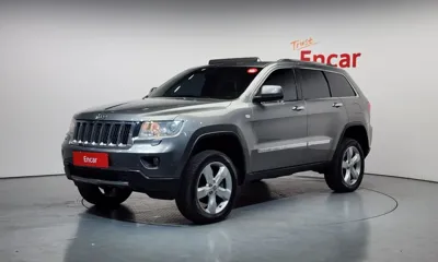 Jeep Cherokee · 2012 год