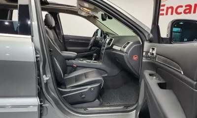 Jeep Cherokee 2012, 252845 км, за 4294.68 USD - фото 11